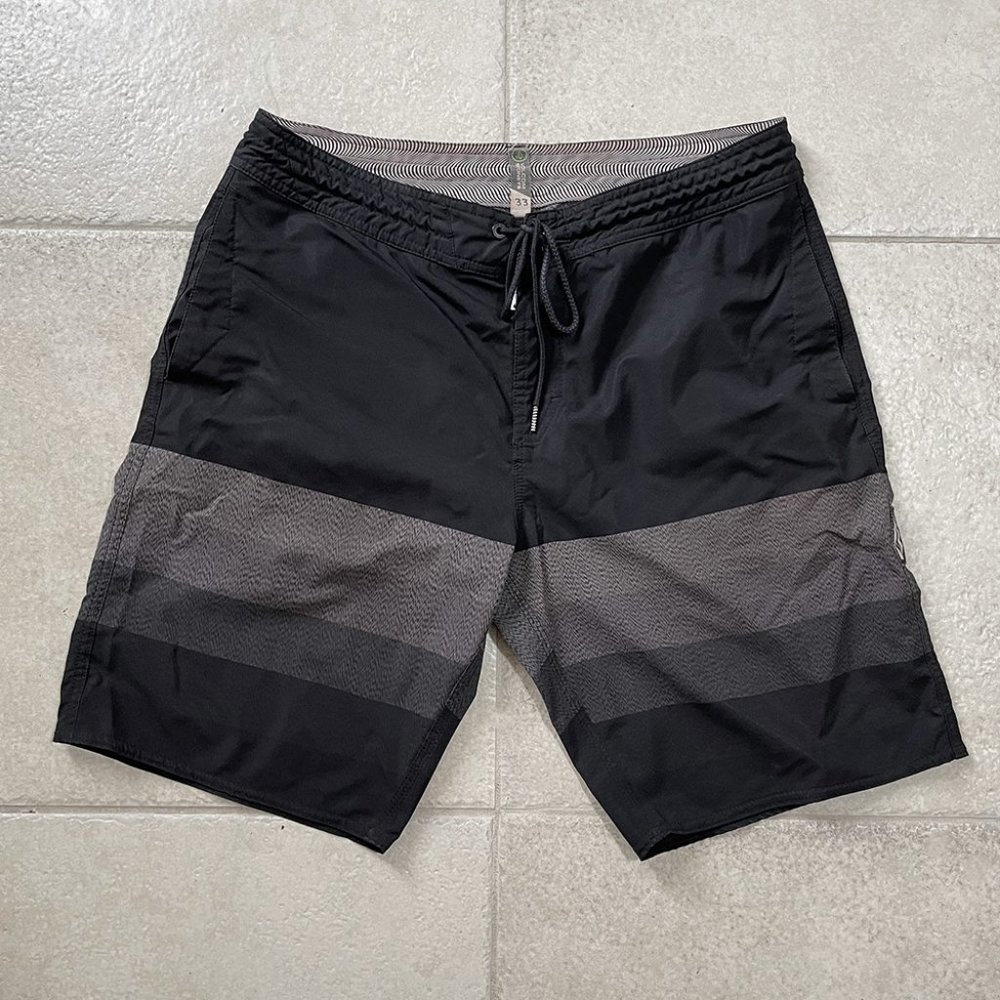 Volcom - Side pockets boardshorts - Black (33)